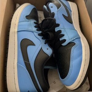 Nike  Blue and Black Sneakers size 7.5
